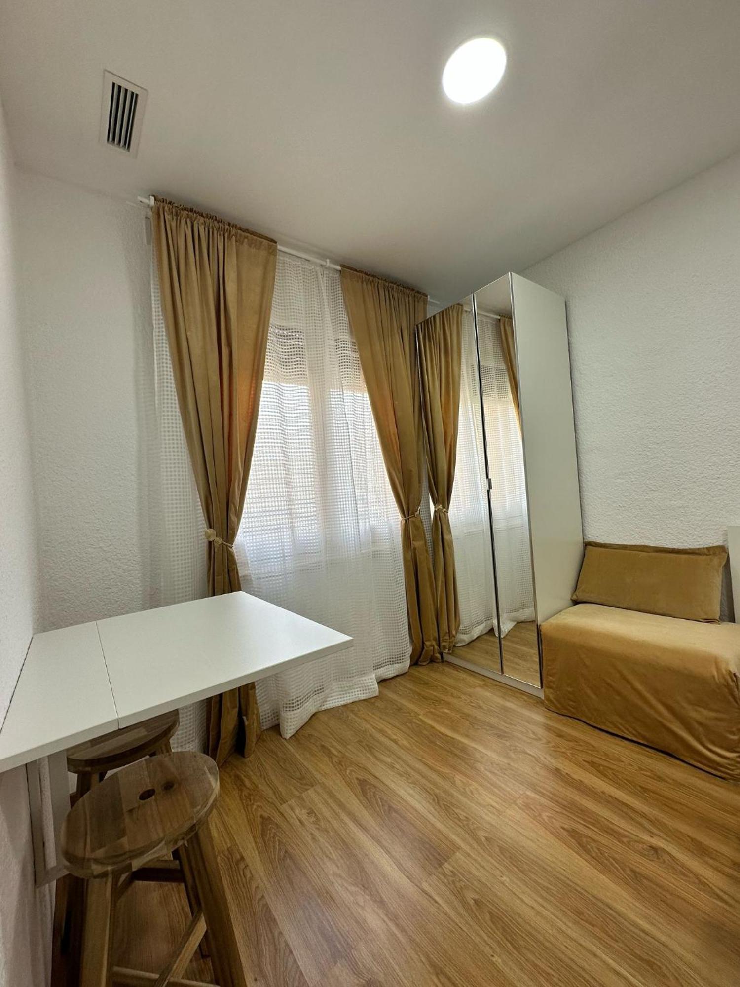 Mi Casa Es Tu Casa Apartment L'Hospitalet de Llobregat Luaran gambar